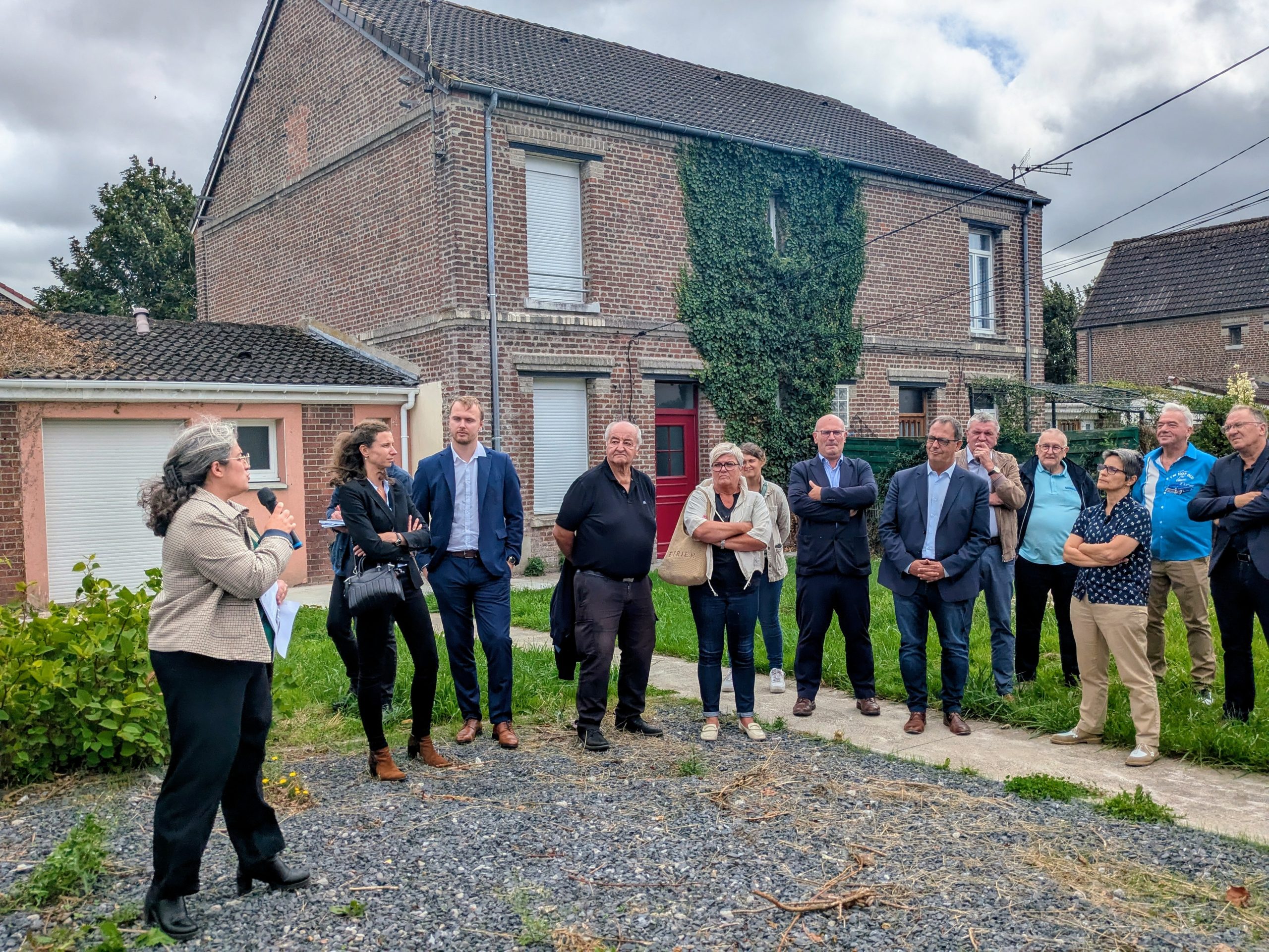 Montigny-en-Gohelle : visite du programme de réhabilitation de la Cité de la Plaine du 7